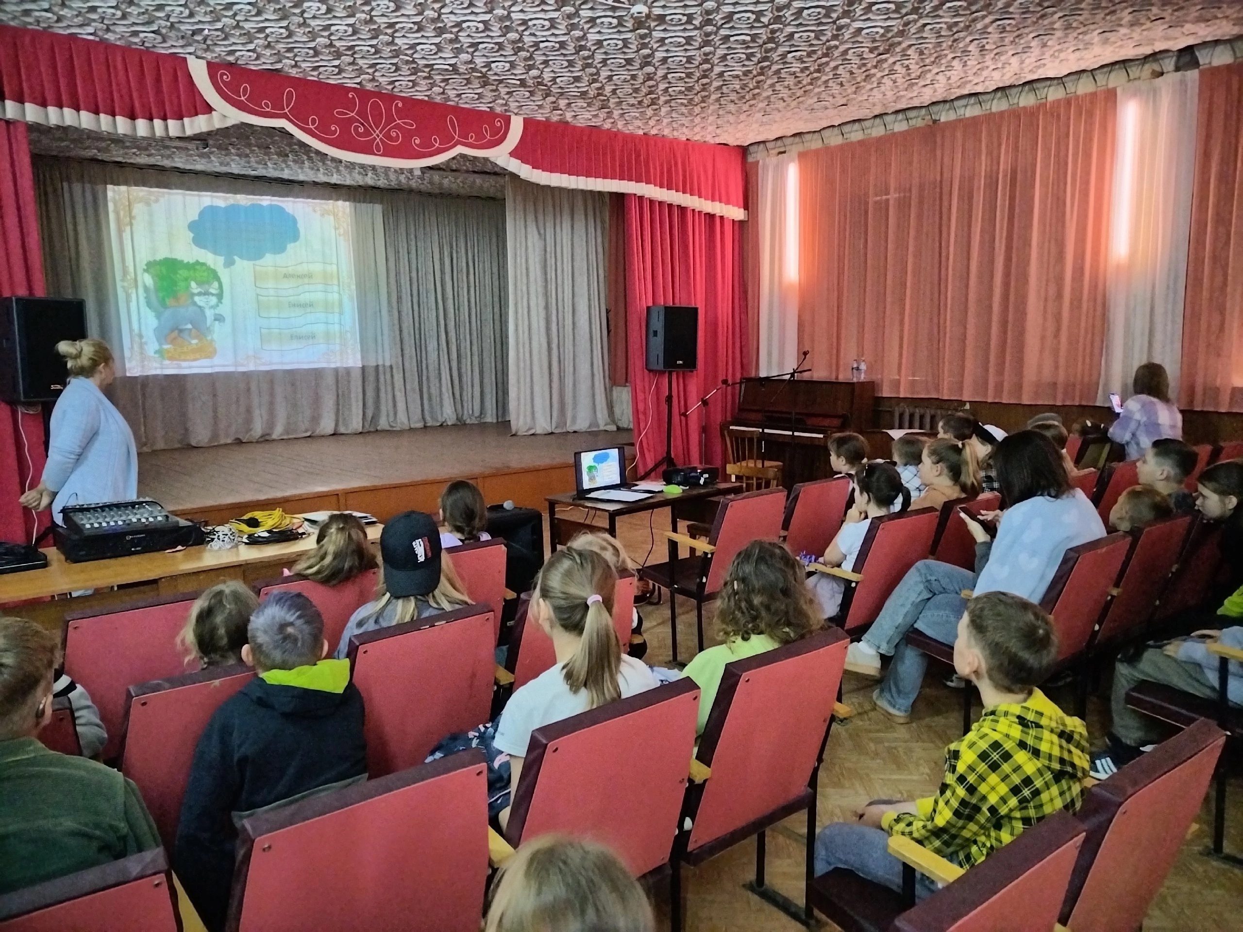 12 день в лагере - мир мультфильмов.